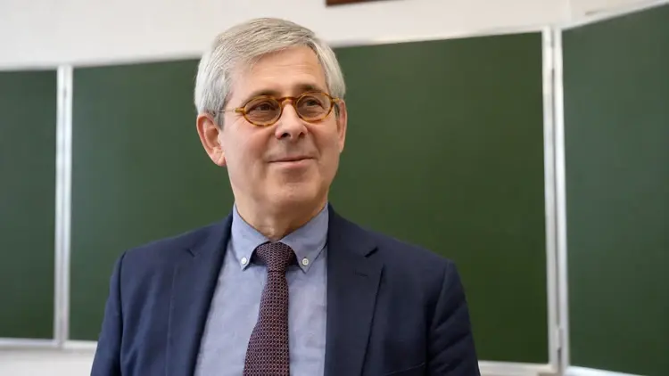 Prof. Jacek Janowski - zdjęcie wygenerowane przez AI