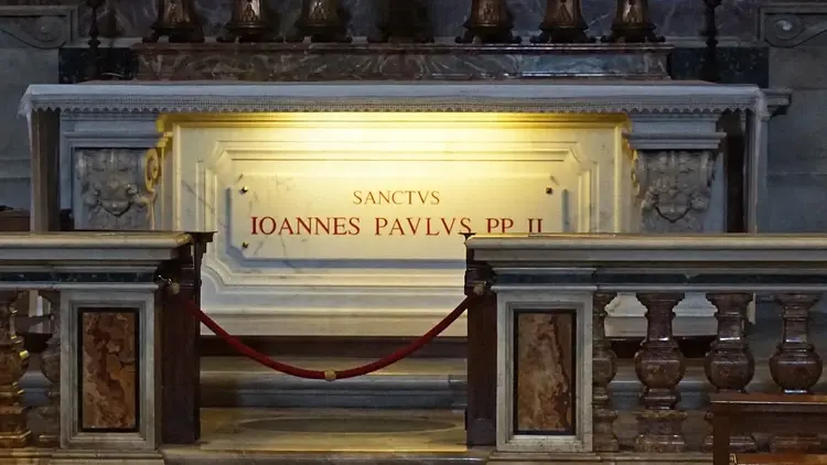 bazylika św. Piotra, św. Jan Paweł II