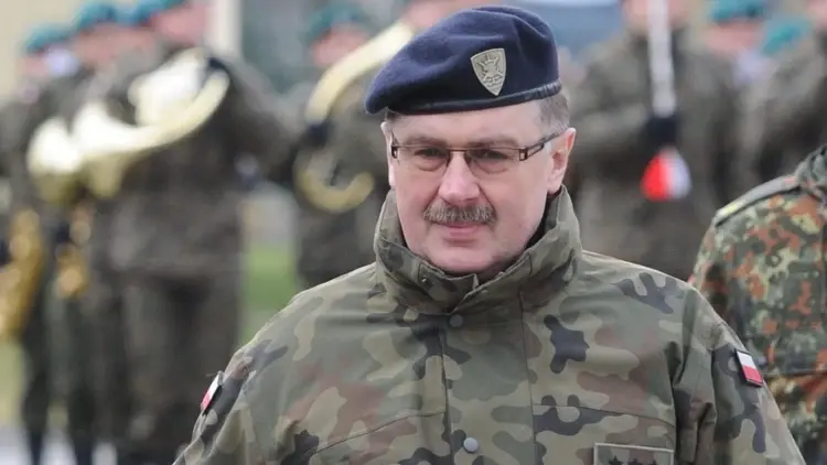 Gen. Bogusław Samol, wykładowca Akademii Sztuki Wojennej