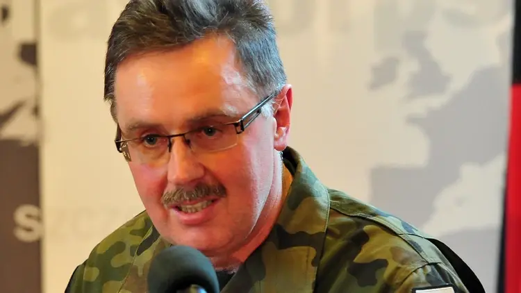Gen. Bogusław Samol - generał dywizji w stanie spoczynku
