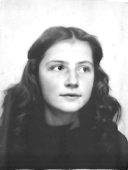 młoda kobieta