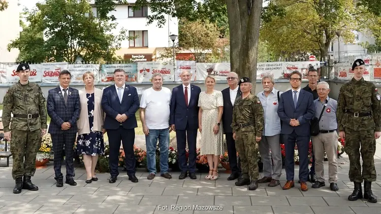 Uroczystości poświęcone pamięci zmarłych i zamordowanych działaczy opozycji antykomunistycznej