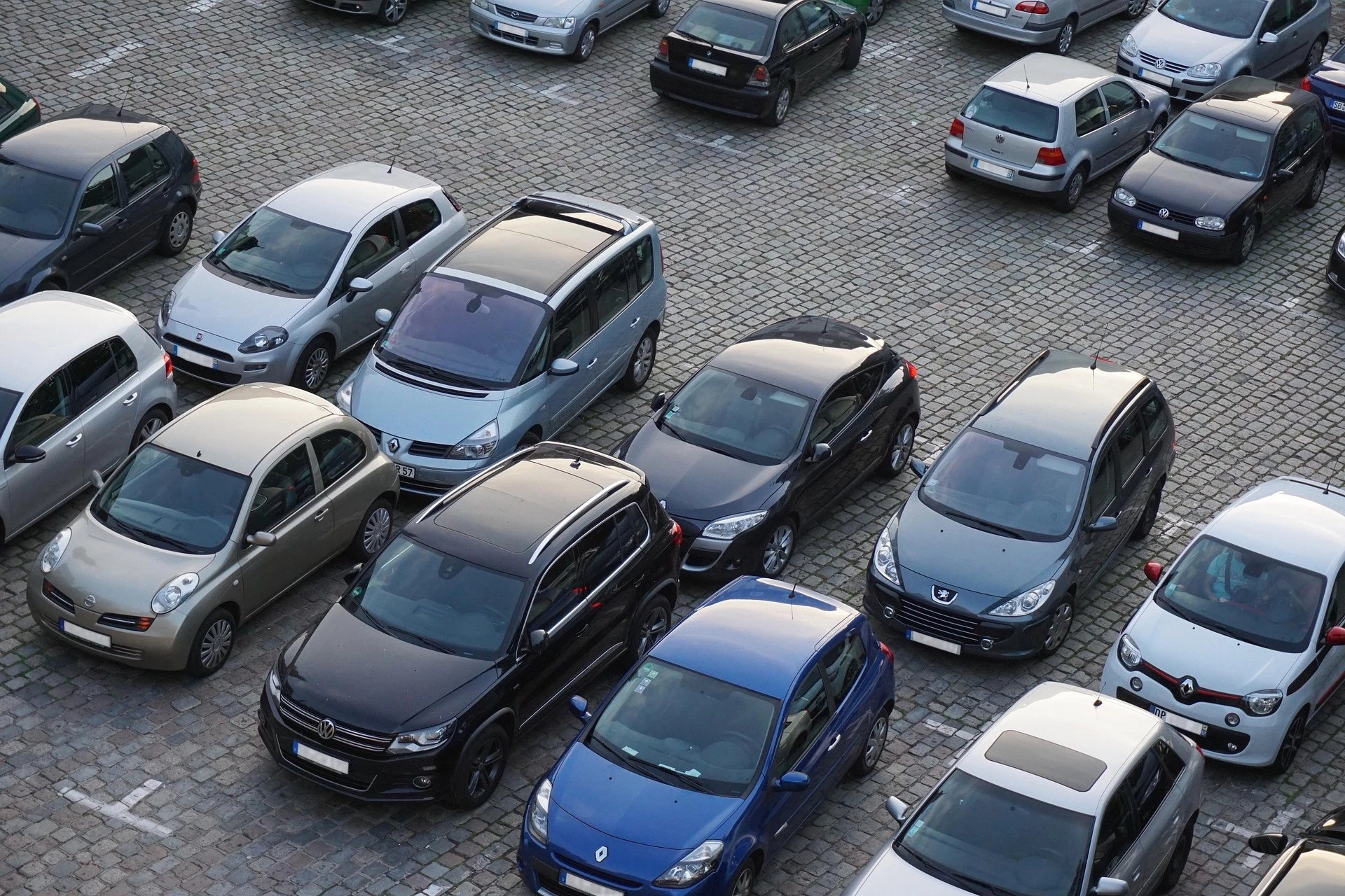 Paulini wprowadzili innowacyjny "cennik" za parafialny parking