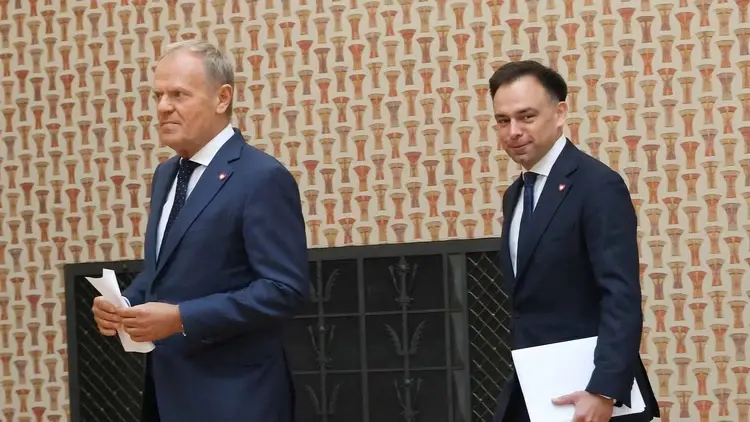 Premier Donald Tusk i minister finansów Andrzej Domański