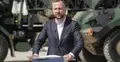 Władysław Kosiniak-Kamysz przemawia na tle pojazdów wojskowych