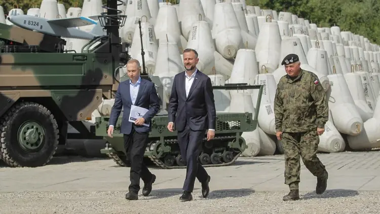 Władysław Kosiniak-Kamysz, Cezary Tomczyk i zastępca szefa Sztabu Generalnego Wojska Polskiego gen. broni Stanisław Czosnek