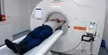 Pacjent badany tomografem komputerowym