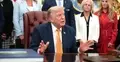 donald trump w białym domu w gabinecie