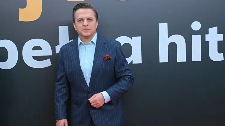 Bogdan Rymanowski na scenie polsatu podczas prezentacji jesiennej ramówki