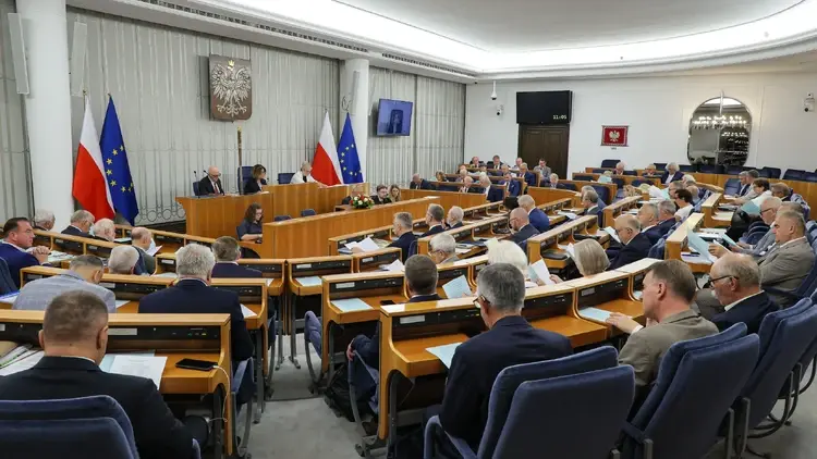 Warszawa, 05.08.2026. Senatorowie podczas posiedzenia izby w Warszawie