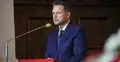 Rafał Trzaskowski przemawia do mikrofonu