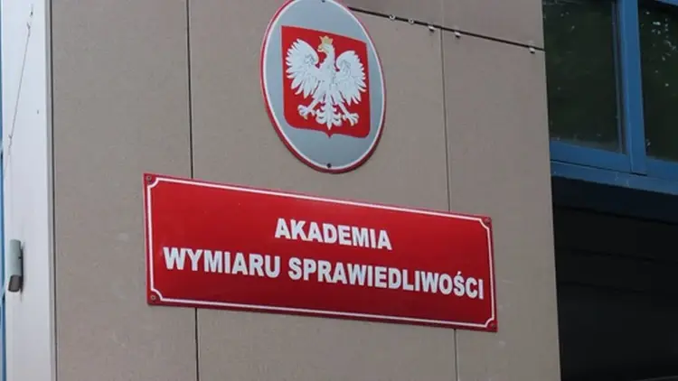 Akademia Wymiaru Sprawiedliwości wejście główne