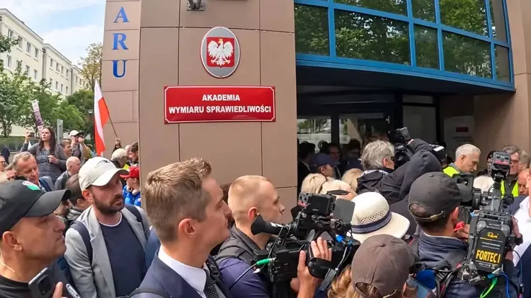 Gorąco wokół Akademii Wymiaru Sprawiedliwości