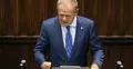 Premier Donald Tusk przemawia na sali obrad Sejmu