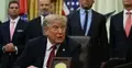 Donald Trump w gabinecie owalnym