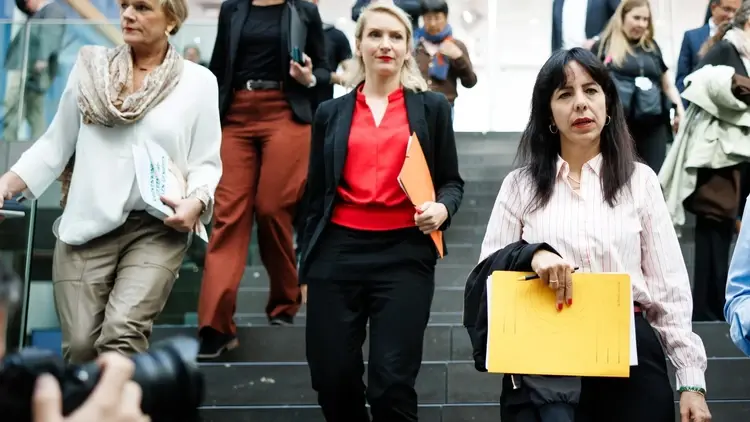 Liderki partii Die Linke po zakończeniu konferencji prasowej