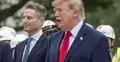 Donald Trump, w tle mężczyzna