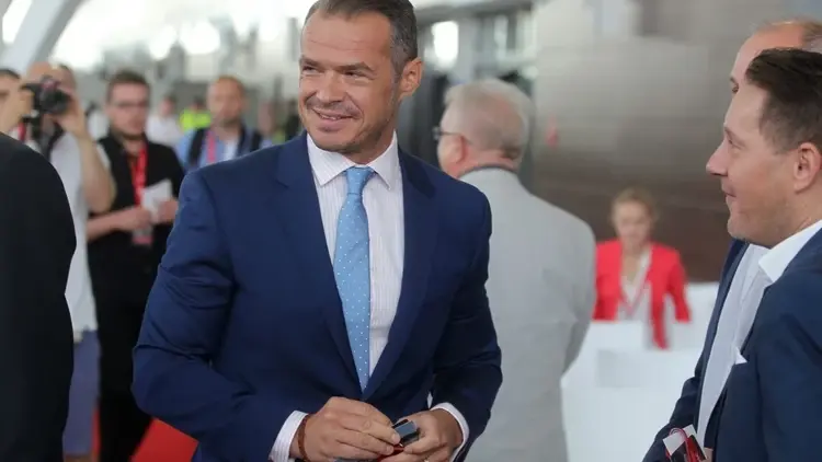 Sławomir Nowak stroi