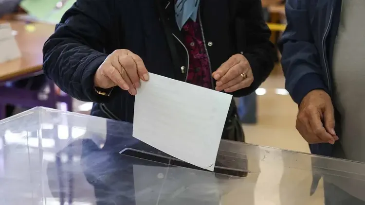 W Krakowie trwają wybory na prezydenta miasta
