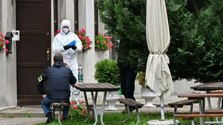 służby na terenie klasztoru po morderstwie w jarosławiu