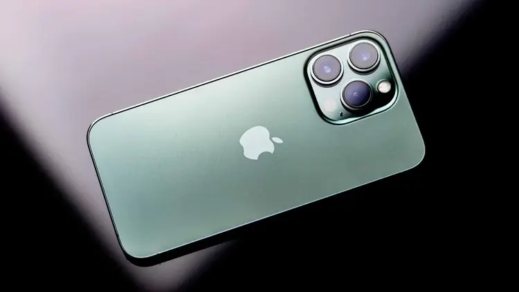 iPhone - zdjęcie ilustracyjne