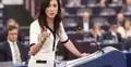 Ewa Zajączkowska-Hernik przemawia w Parlamencie Europejskim. W tle parlamerntarzyści