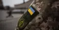 ukrainskie oznaczenie na rękawie munduru żołnierza